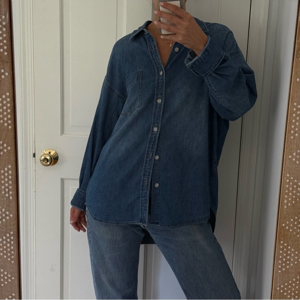 Aritzia Denim Forum Button Down - Medium